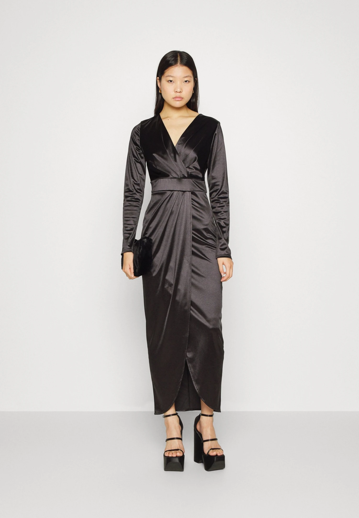 Wal G Reana Long Sleeve Midi - Cocktailjurk - Black 2 Wal G Reana Long Sleeve Midi - Cocktailjurk - Black - Afbeelding 2