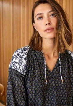 Next Crinkle Bubble Hem Long Sleeve Standard - Blouse - Blue