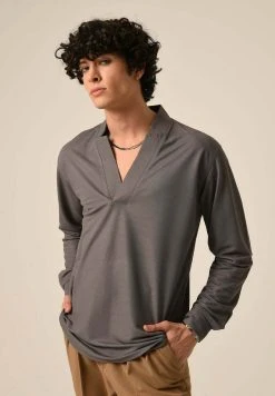 Antioch V-Neck Long Sleeve - Longsleeve - Grey