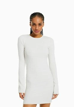 BERSHKA Opening At The Back And Bow - Long Sleeve - Etui-Jurk - Beige