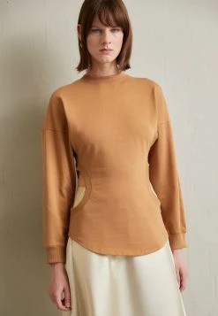 A.W.A.K.E. Mode Long Sleeve With Cut Out Detail - Longsleeve - Terracotta