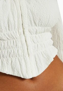 BERSHKA Long Sleeve Textured Off-The-Shoulder - Blouse - Beige -dress shop e8d4ea1e2a8d4304a9e576a5be802f36