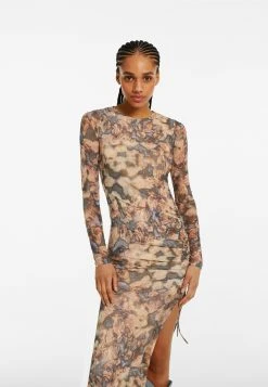 BERSHKA Long Sleeve - Jurk - Sand -dress shop f1c5a429a21a441da6ad257714154c31